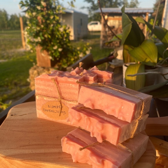 Handmade soap, vegan soap, natural soap. Almond Oil and Sandalwood. - Picture 2 of 3